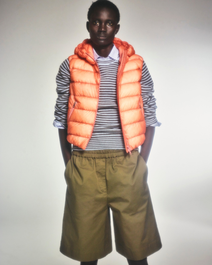 Kaki + rayures marini�re + orang� acidul� = le bon mix