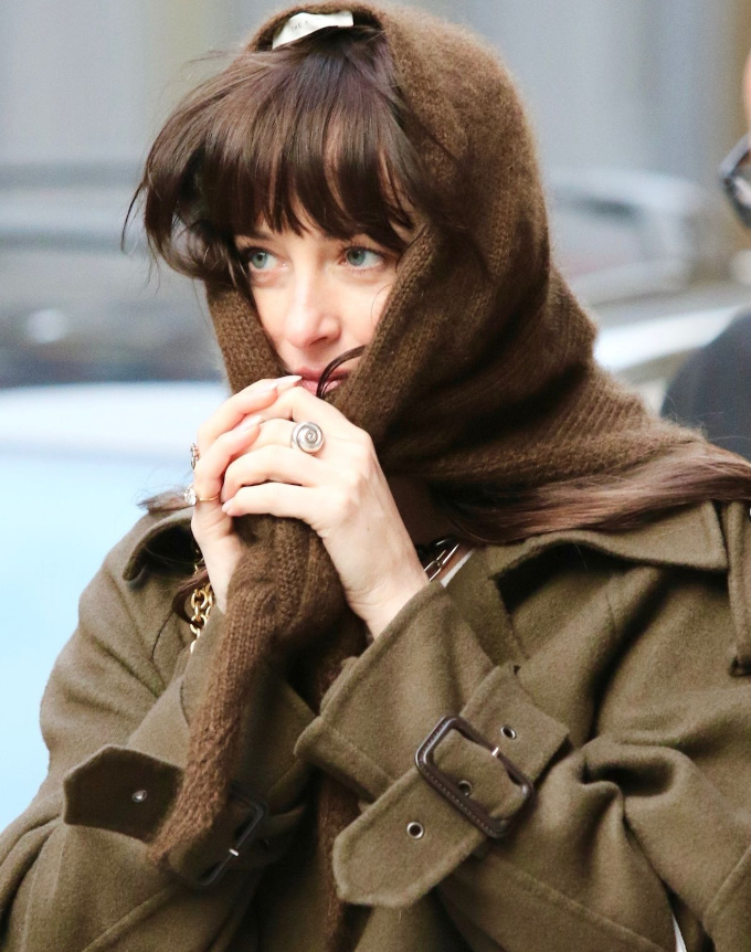 Le fichu, en voie de r�habilitation fashion ?