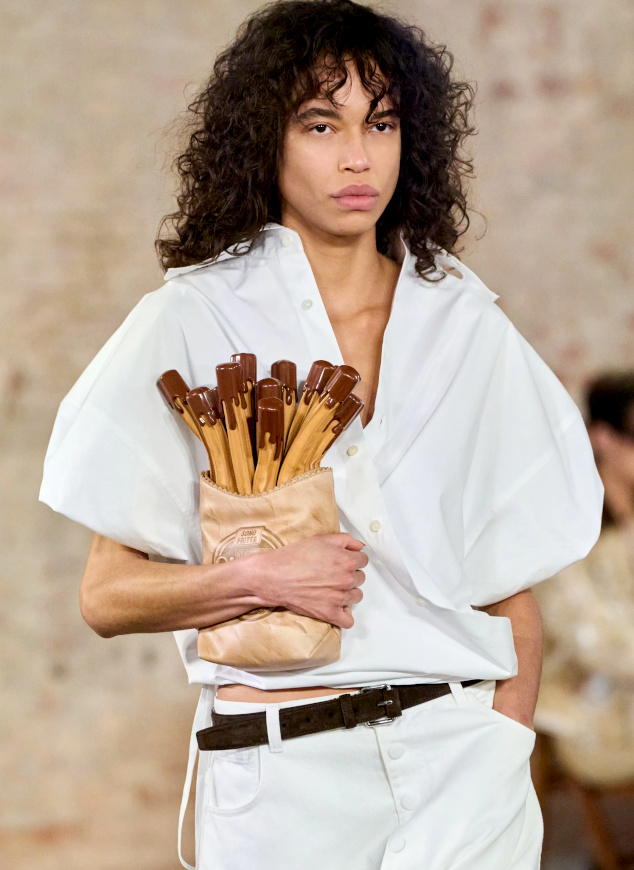 Quand Moschino tente de sublimer nos pulsions sucrées...