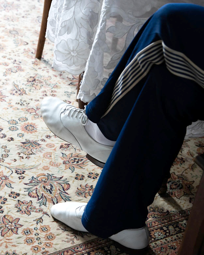 Zizi blanches + jogging large = le bon mix