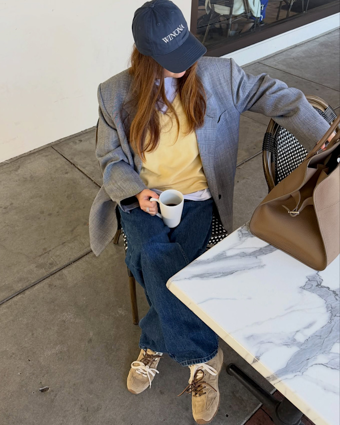 Oui au blazer traité sur une note nonchalamment casual !