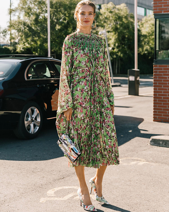 Oui aux robes fleuries alliant fraîcheur et originalité !