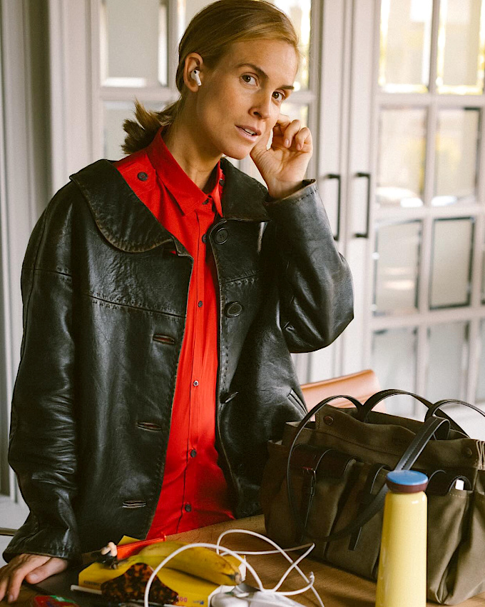 Noir texturé + rouge = le bon mix