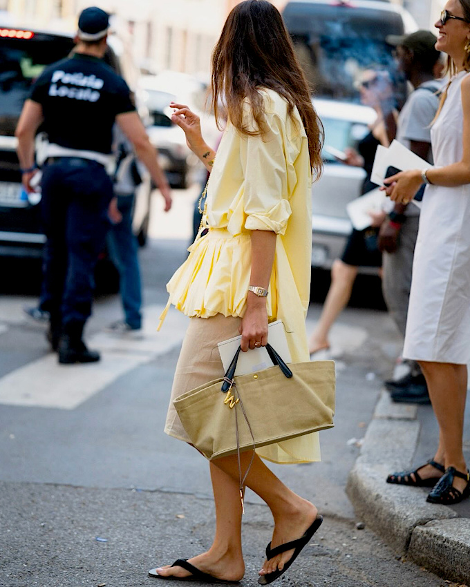 Oui au trio jaune/beige/lichen !