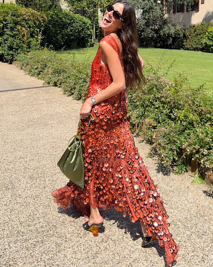 Robe de princesse + éclat de rire = le bon mix