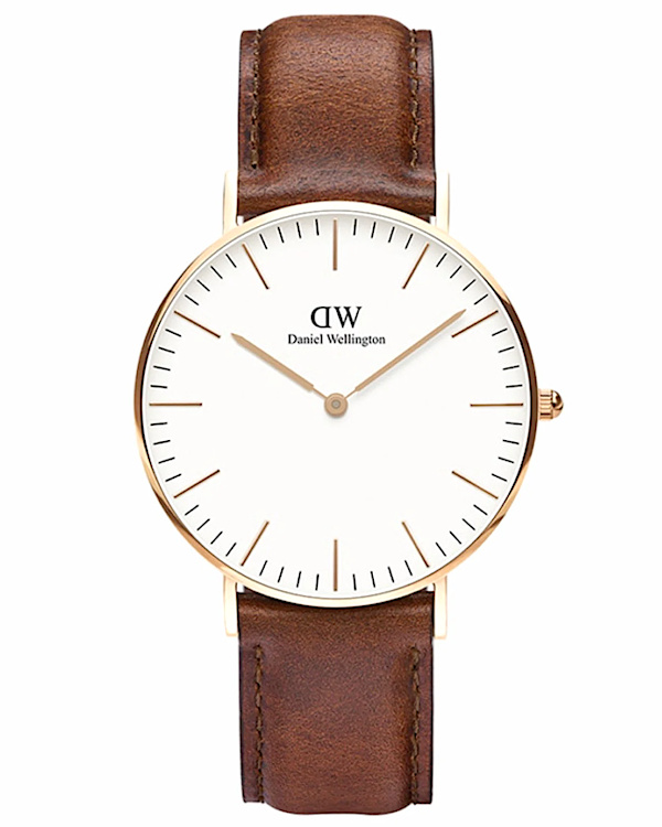 Montre femme dorée à cadran blanc et bracelet en cuir marron